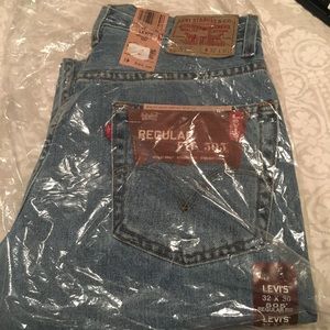 NWT Levi men's jeans size waste 32 inseam 30